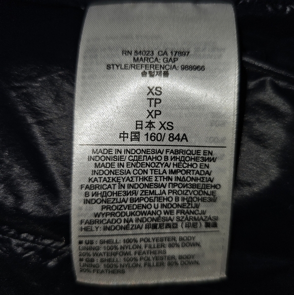 Gap Gray and Black Plaid Women's Zip up Puffer Vest with Zip Pockets XS - Picture 10 of 11